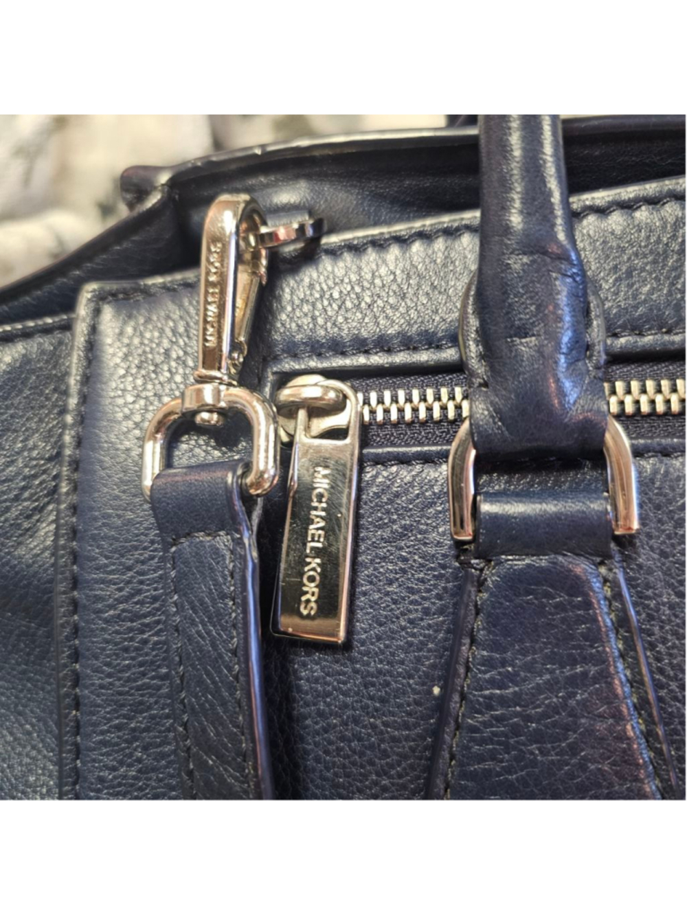 Michael Kors Sutton Medium Navy Blue Leather Satchel - Excellent Condition - Picture 3 of 10